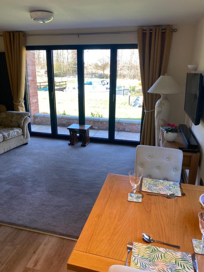 Apartamento Otters End, Near Wroxham Dilham Exterior foto